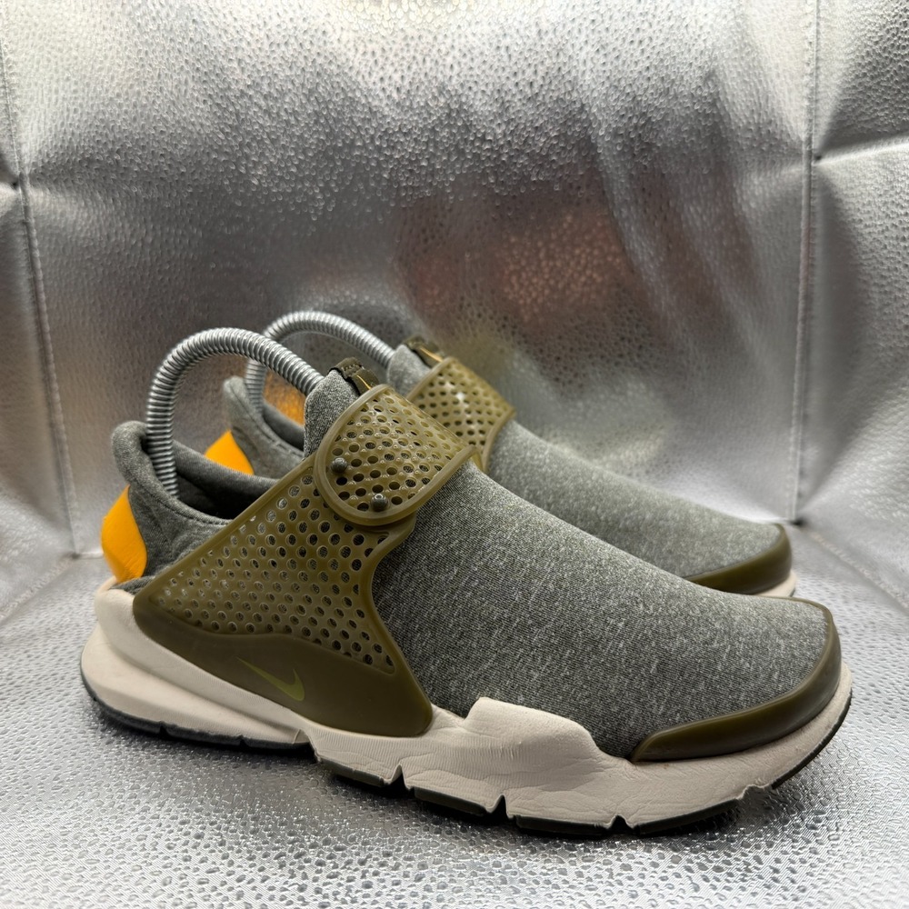 Size 7 Nike Sock Dart SE Gold Leaf‎ Gray Womens Slip On Running Shoes 862412-300